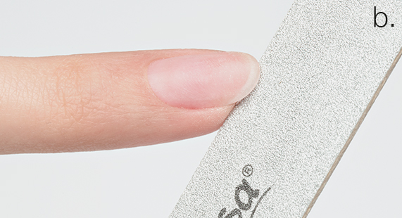 Estrosa Nails - Tutorial: riparare e ricostruire l'unghia applicando la polvere acrilica riparatrice universale Magic Powder Estrosa