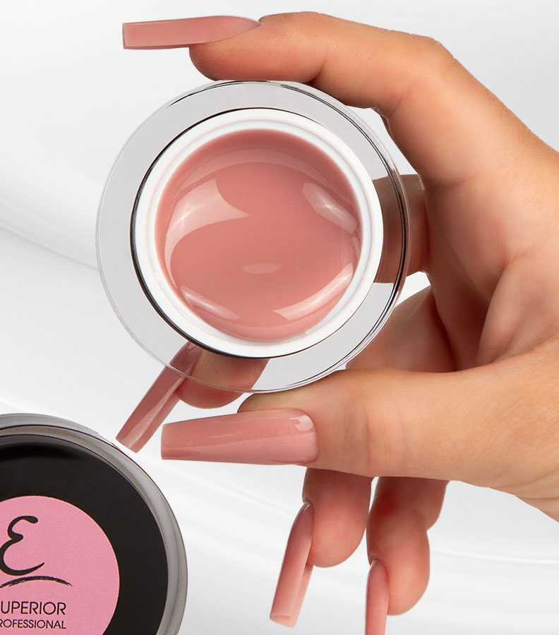 Black Friday Estrosa Nails Approfitta degli sconti esclusivi su smalti, gel e accessori per manicure professionale