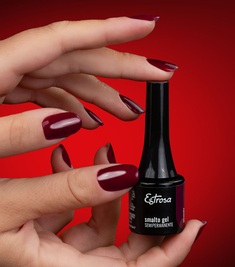 Nuova collezione smalto semipermanente Glam Estrosa per una manicure professionale e brillante